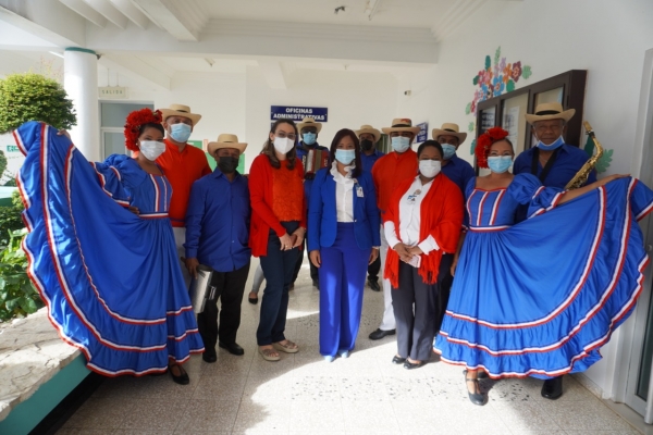 Centro de Gastroenterología celebra la dominicanidad