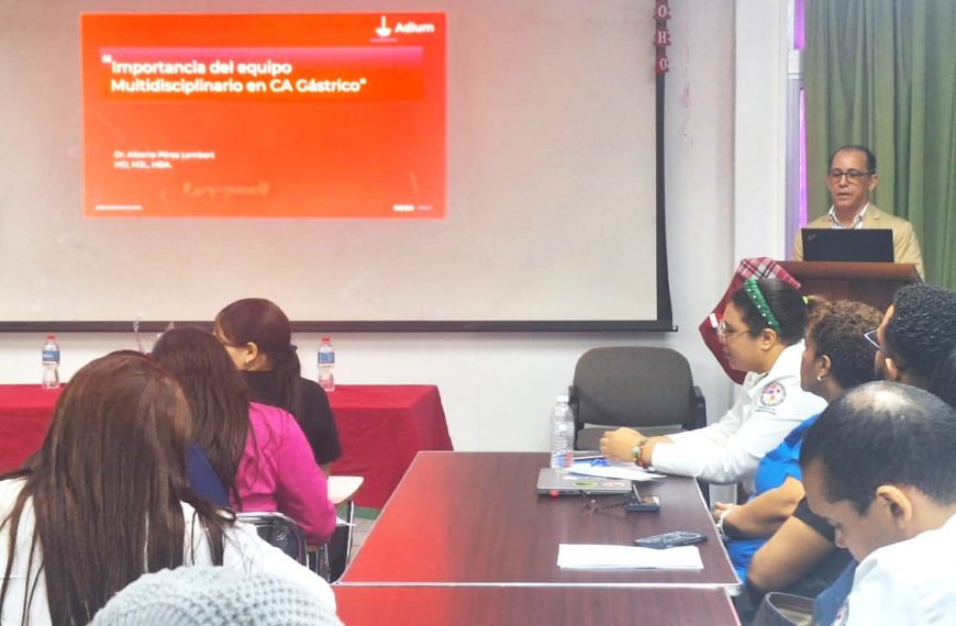Centro de Gastroenterología celebra Tarde Científica sobre la Importancia del Equipo Multidisciplinario en el Cáncer Gástrico
