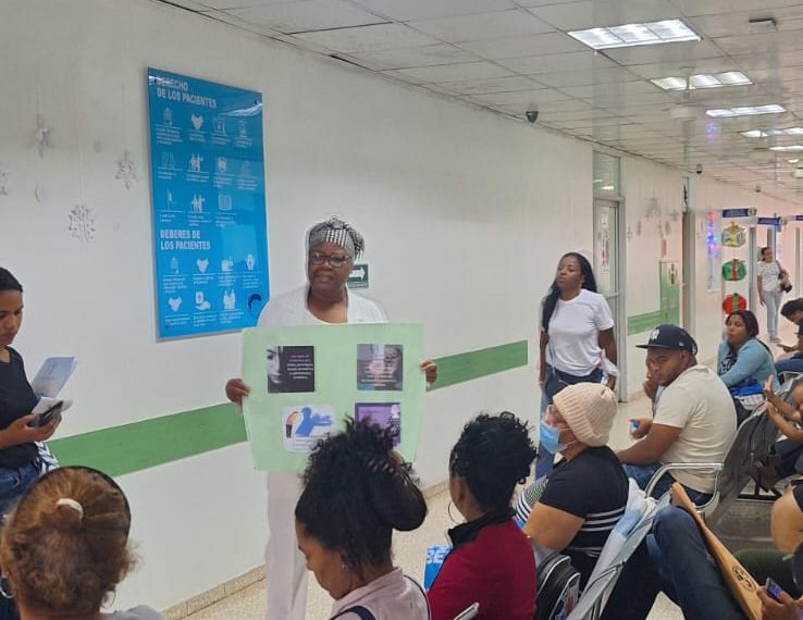 Centro de Gastroenterología Conmemora el Día Internacional de la No Violencia Contra la Mujer con Charla Informativa