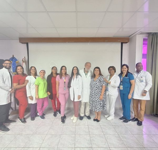 Centro de Gastroenterología Celebra Tarde Científica con Conferencia sobre “Constipación en el adulto mayor: ¿Consecuencia del envejecimiento?”