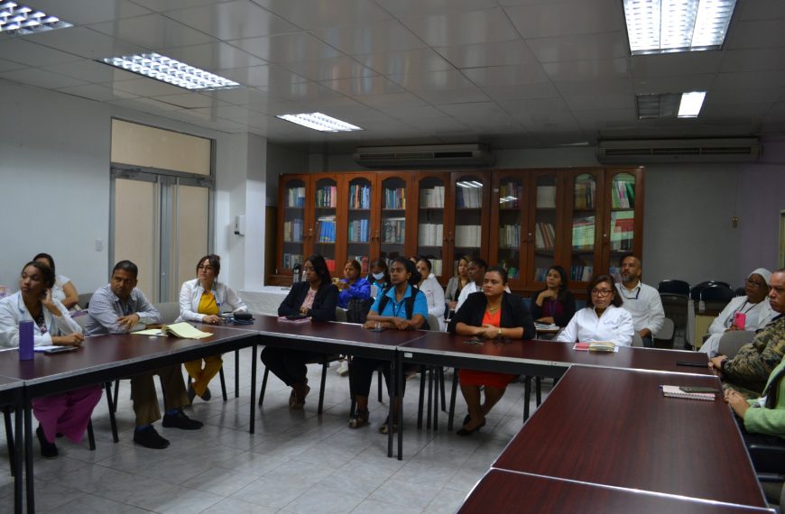 Centro de Gastroenterología imparte charla sobre Club de Donantes de Sangre