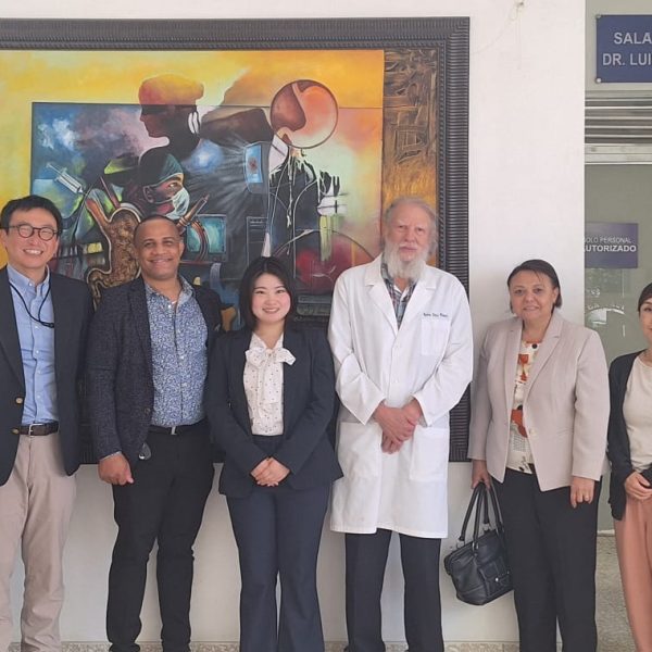 Centro de Gastroenterología recibe delegación de la Agencia de Cooperación Internacional del Japón (JICA)