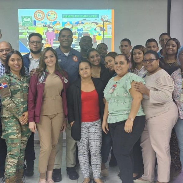 Escuela Nacional de Riesgos imparte Curso-Taller sobre Ruta de Evacuación a colaboradores y personal médico del Centro de Gastroenterología