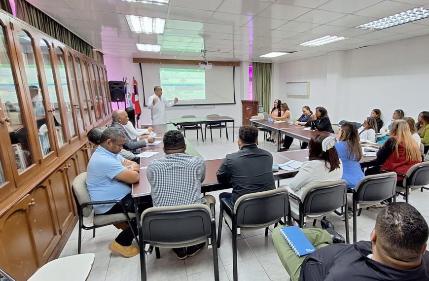 Centro de Gastroenterolog&iacute;a analiza nuevas acciones del POA 2026 y lineamientos del NOBACI