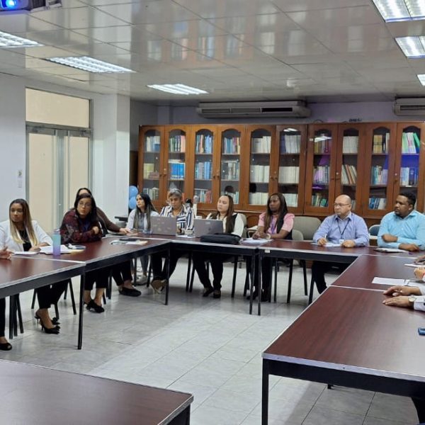 Centro de Gastroenterolog&iacute;a inicia proceso de implementaci&oacute;n de Normas B&aacute;sicas de Control Interno (NOBACI)