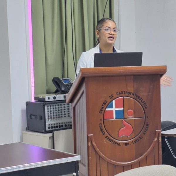 Departamento de Epidemiolog&iacute;a realiza capacitaci&oacute;n sobre Prevenci&oacute;n de Infecciones en Procedimientos Endosc&oacute;picos