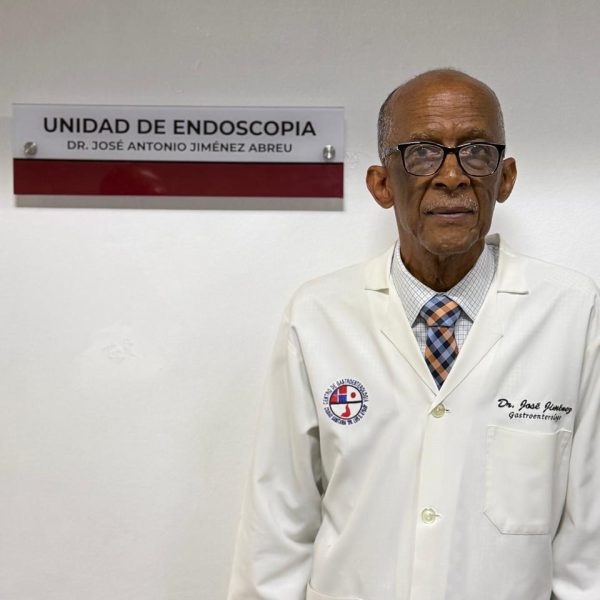 Centro de Gastroenterolog&iacute;a dedica Unidad de Endoscopia al Dr. Jos&eacute; Antonio Jim&eacute;nez Abreu