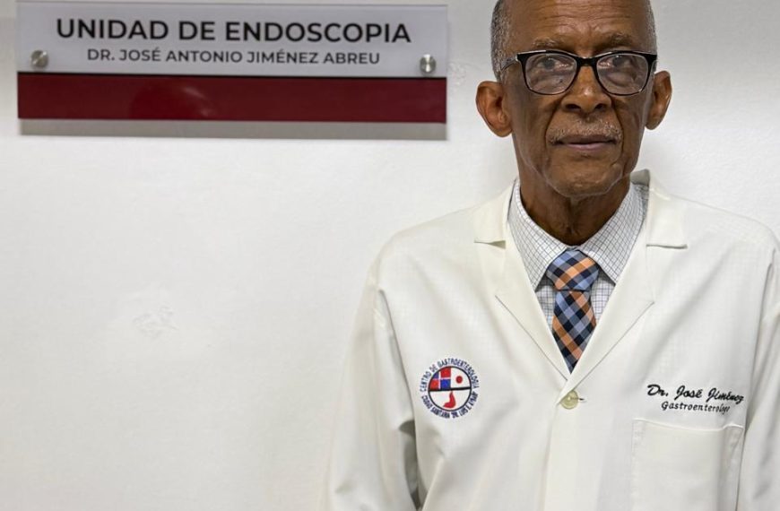 Centro de Gastroenterolog&iacute;a dedica Unidad de Endoscopia al Dr. Jos&eacute; Antonio Jim&eacute;nez Abreu